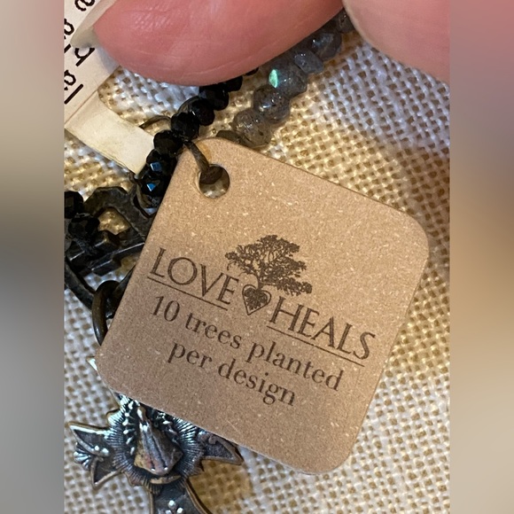 Love Heals Necklace - Picture 13 of 15